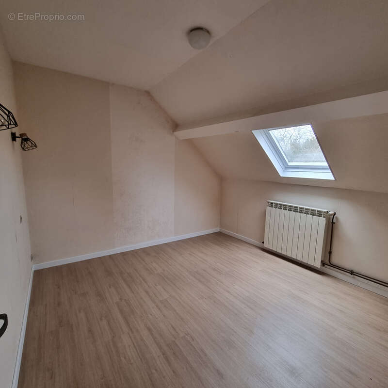 Maison à MONTGIVRAY