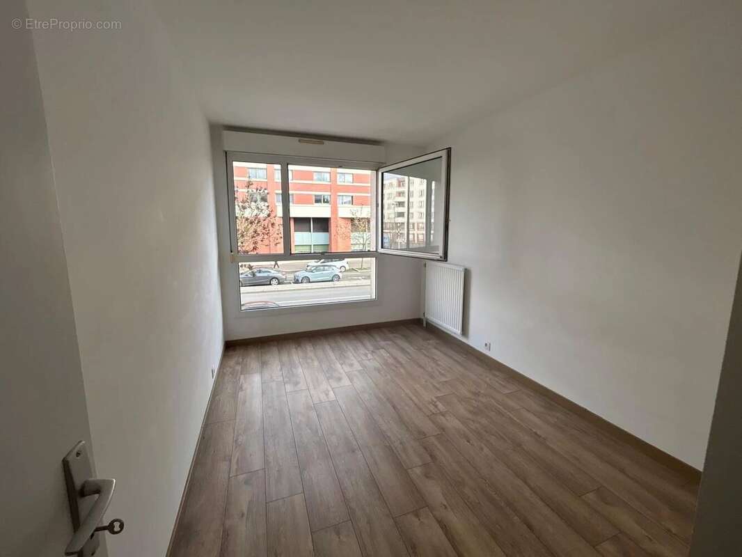 Appartement à MONTIGNY-LE-BRETONNEUX