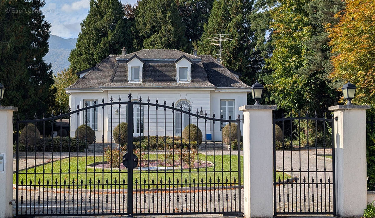 Maison à DIVONNE-LES-BAINS