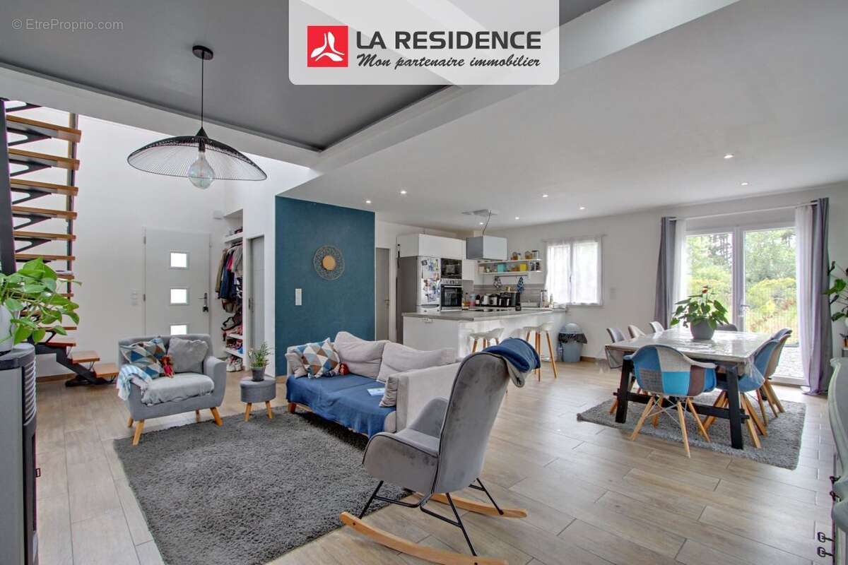 Maison 154 m² à Courcelles-Sur-Seine  - photo 4