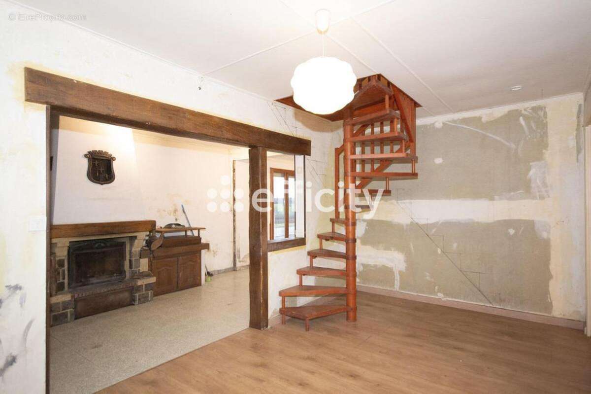 Maison à LA NOCLE-MAULAIX