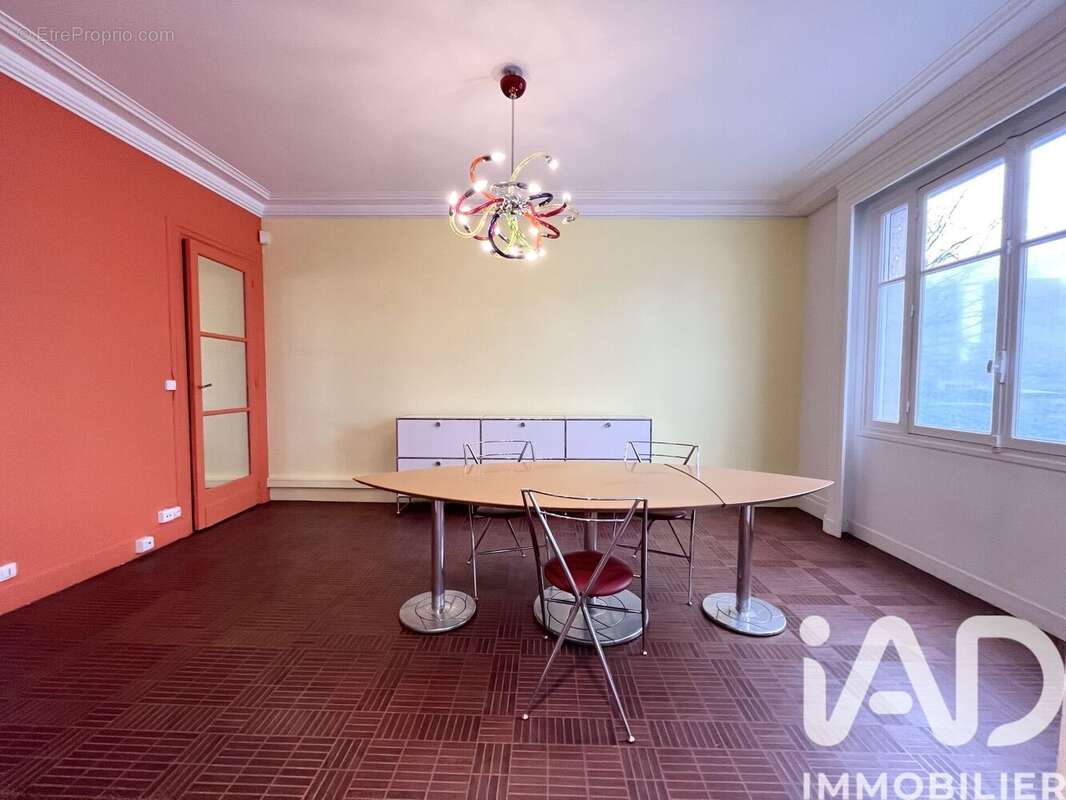Appartement 90 m² à Paris-16e  - photo 3