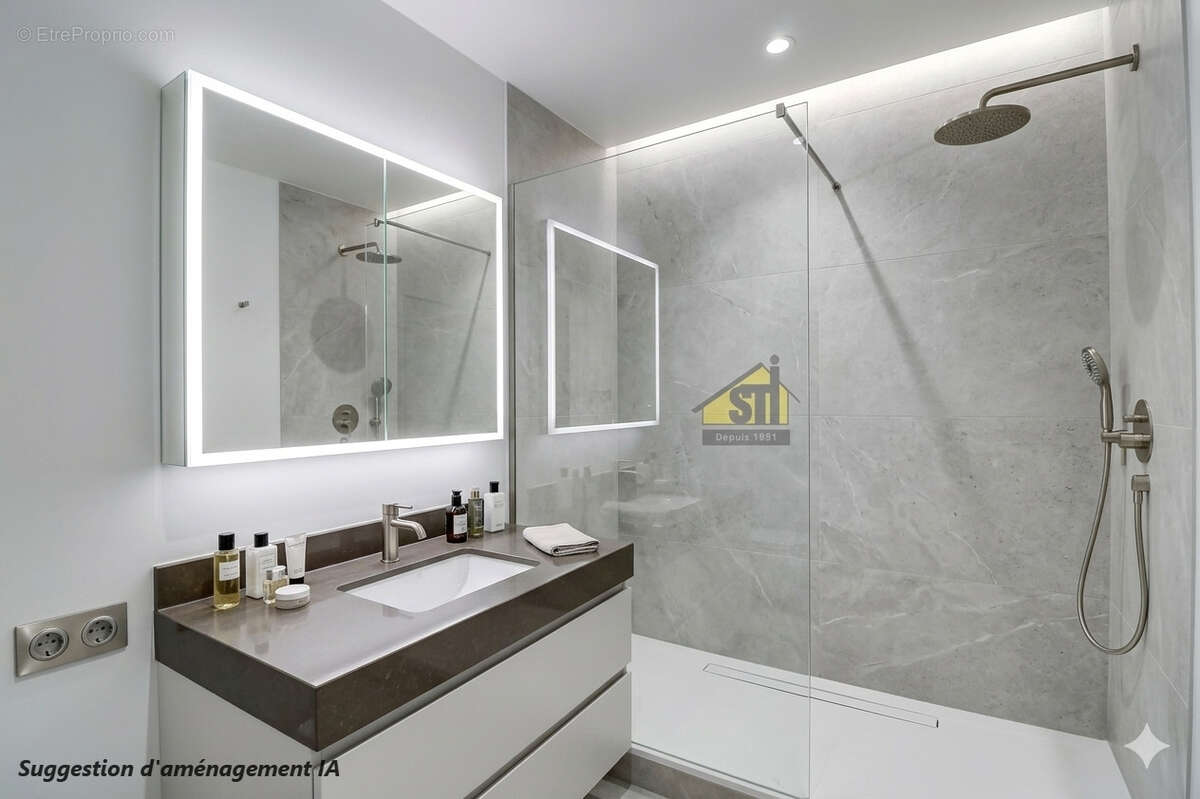 Appartement à PARIS-14E