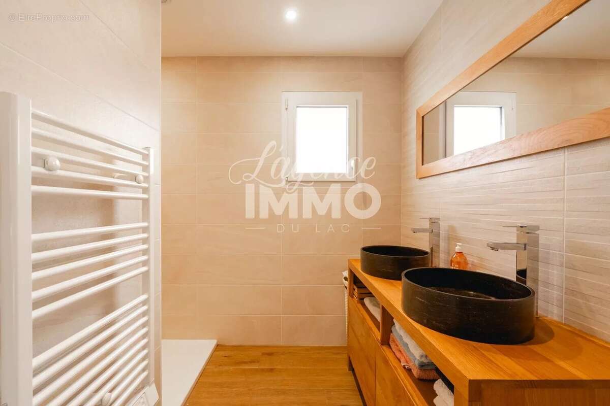 Appartement à SAINT-JORIOZ