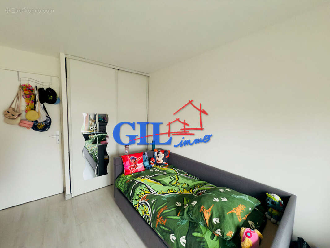 Appartement à SAVIGNY-LE-TEMPLE