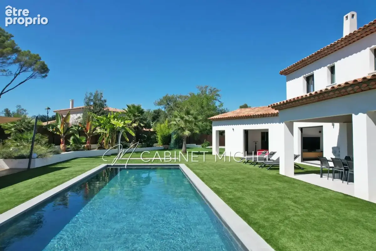 Maison 6 pièces 201 m² à vendre à Roquefort-Les-Pins (06330) - photo 2