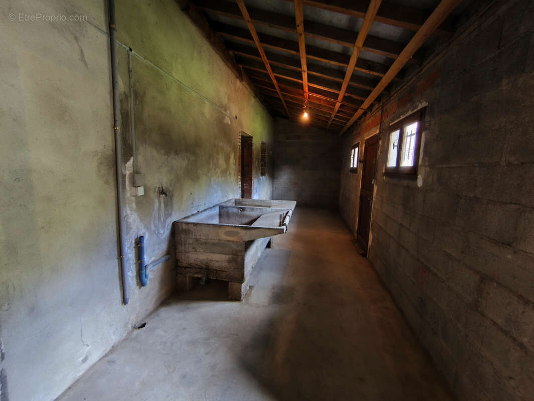 Maison à DECAZEVILLE