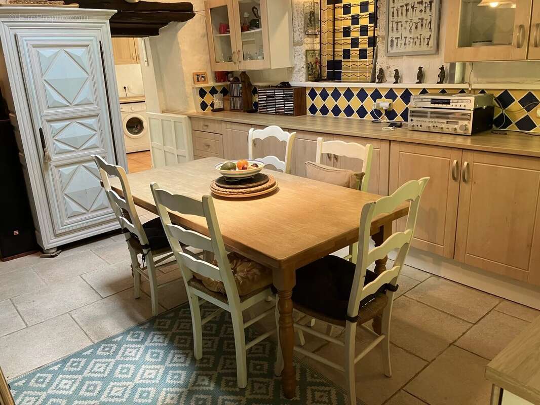 Maison en pierre avec 3 chambres et beaucoup de cachet - photo 11