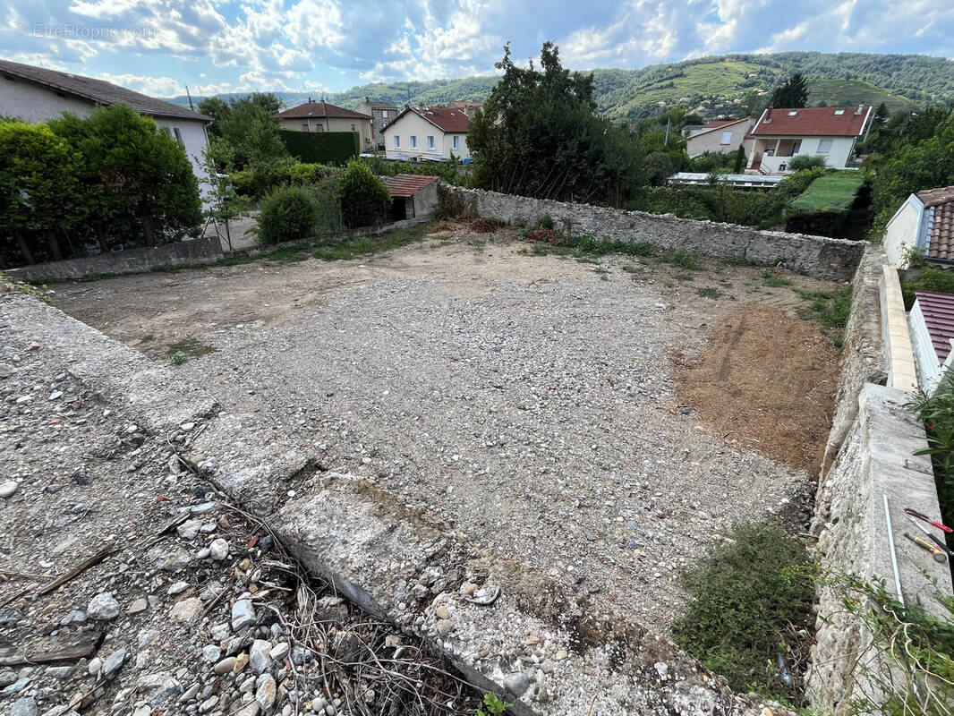Terrain à TOURNON-SUR-RHONE