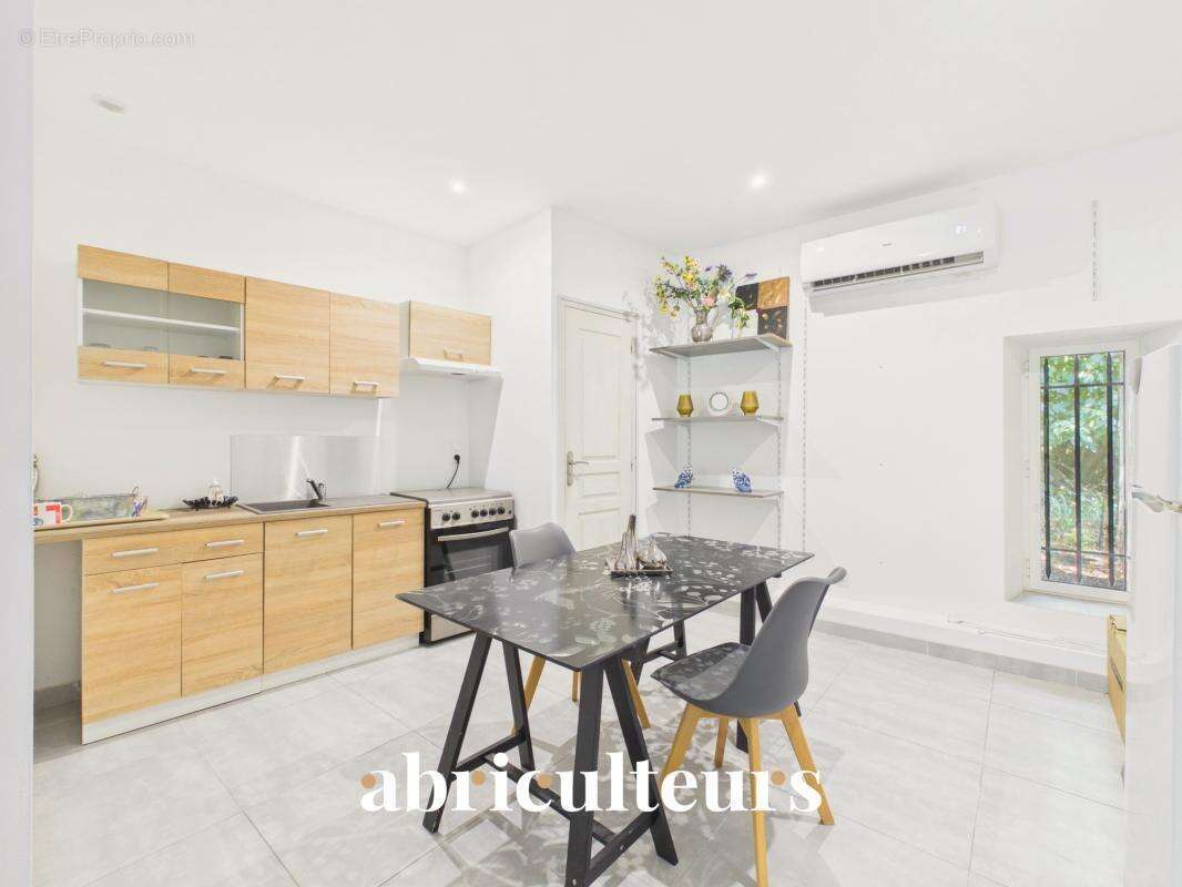 Mas provençal rénové de 249 m² avec dépendance – Grans - photo 22