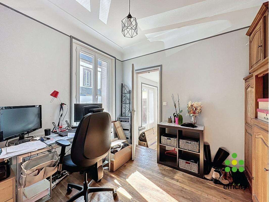 Maison à CHATEAUNEUF-EN-THYMERAIS