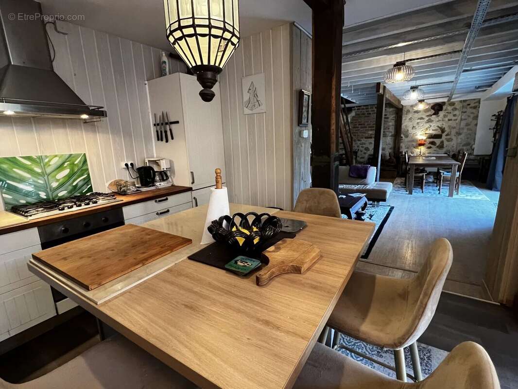 Maison à SAINT-JUNIEN