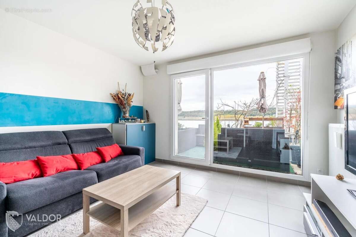 Appartement à ALBIGNY-SUR-SAONE