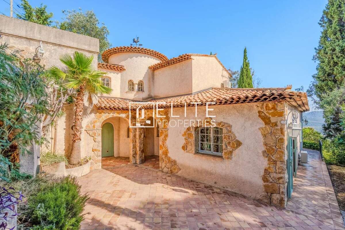 Maison de charme avec vue mer panoramique. piscine et dépendance - photo 19