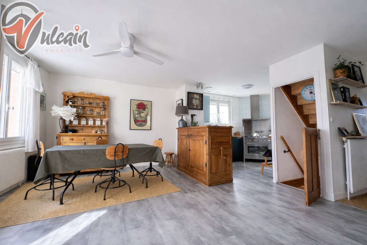 Maison à PONT-DU-CHATEAU
