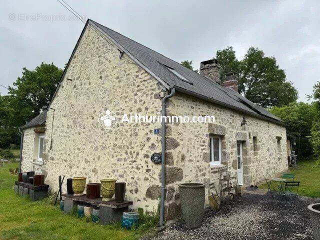 Maison à SAINT-PATRICE-DU-DESERT