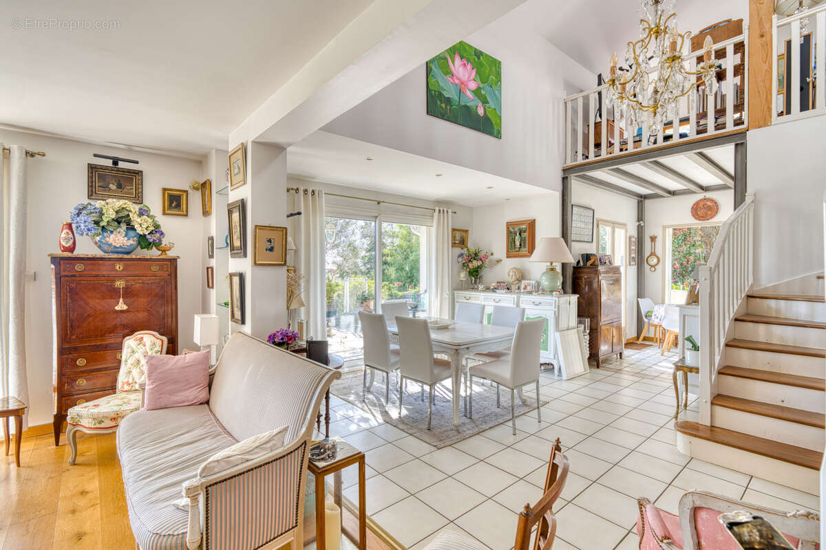Maison à POLLIONNAY