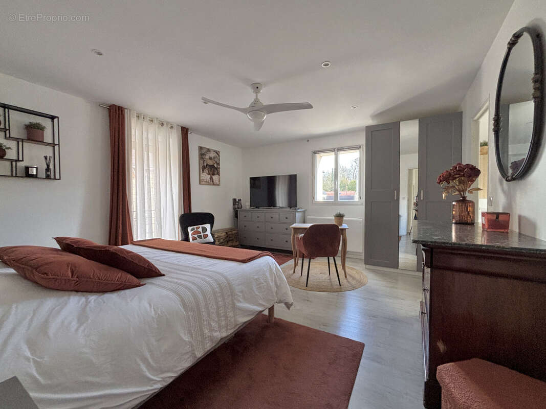 Maison à CRESSERONS