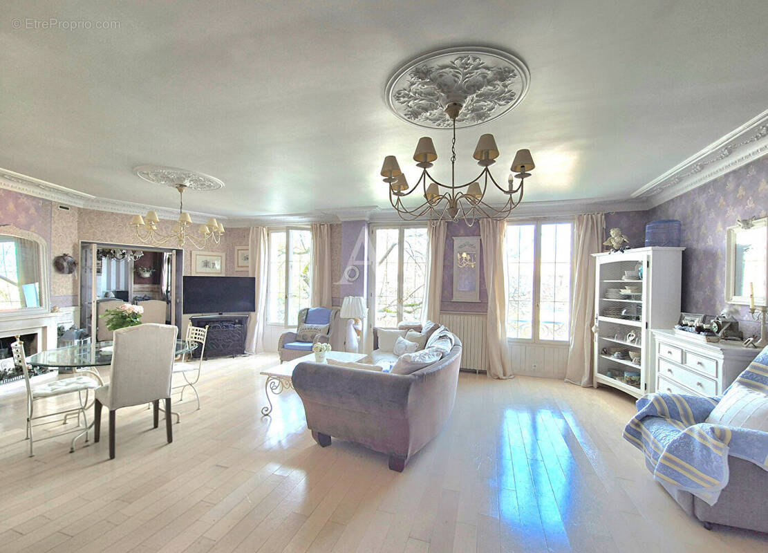 Maison à NEUILLY-PLAISANCE