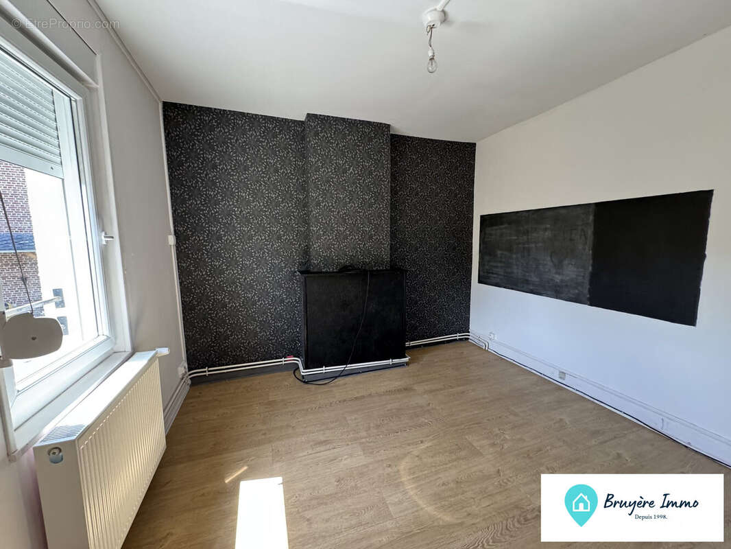 Maison à AVESNES-SUR-HELPE