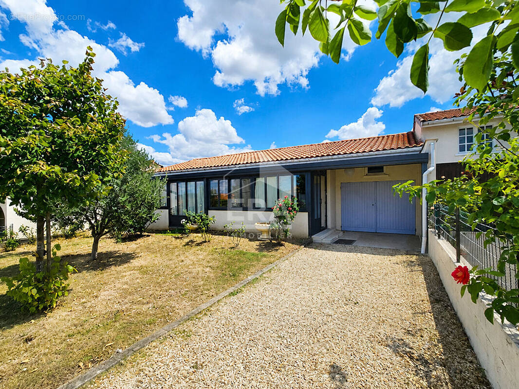 Maison à LINARS