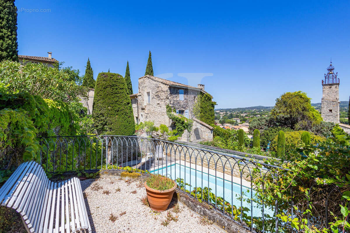 Maison à VAISON-LA-ROMAINE