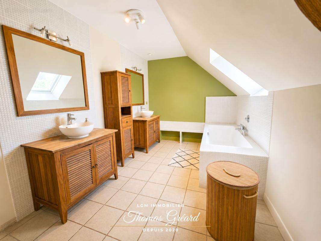 Longère rénovée 175 m² avec 4 chambres, grange et DPE B - Secteur Binas - 20 min de Châteaudun - photo 11