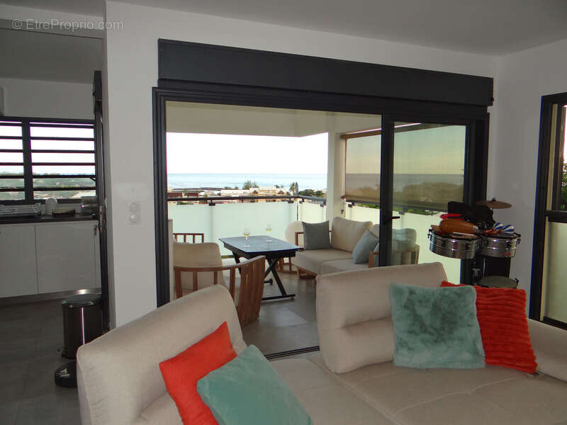 Appartement T3 d'exception de 80m2 vue océan SAINT GILLES LES BAINS (974) - photo 2