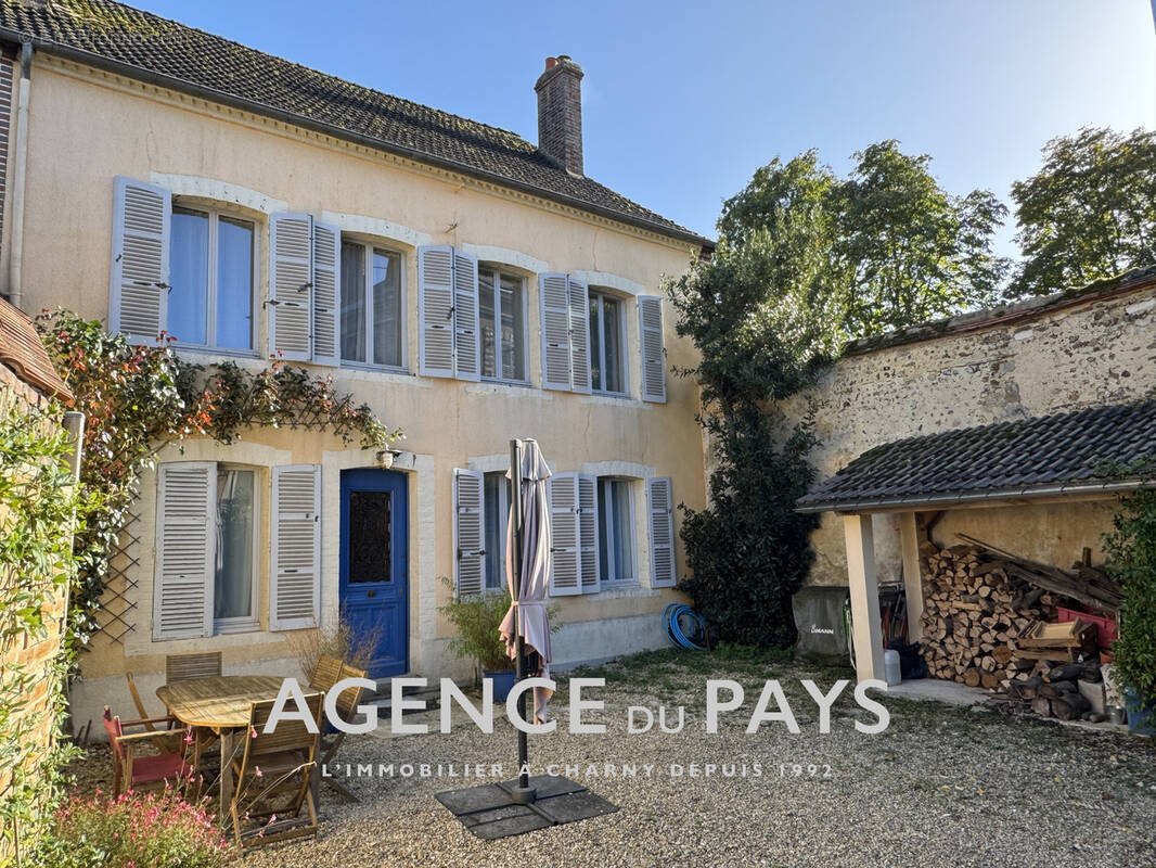 Maison à CHAMPIGNELLES