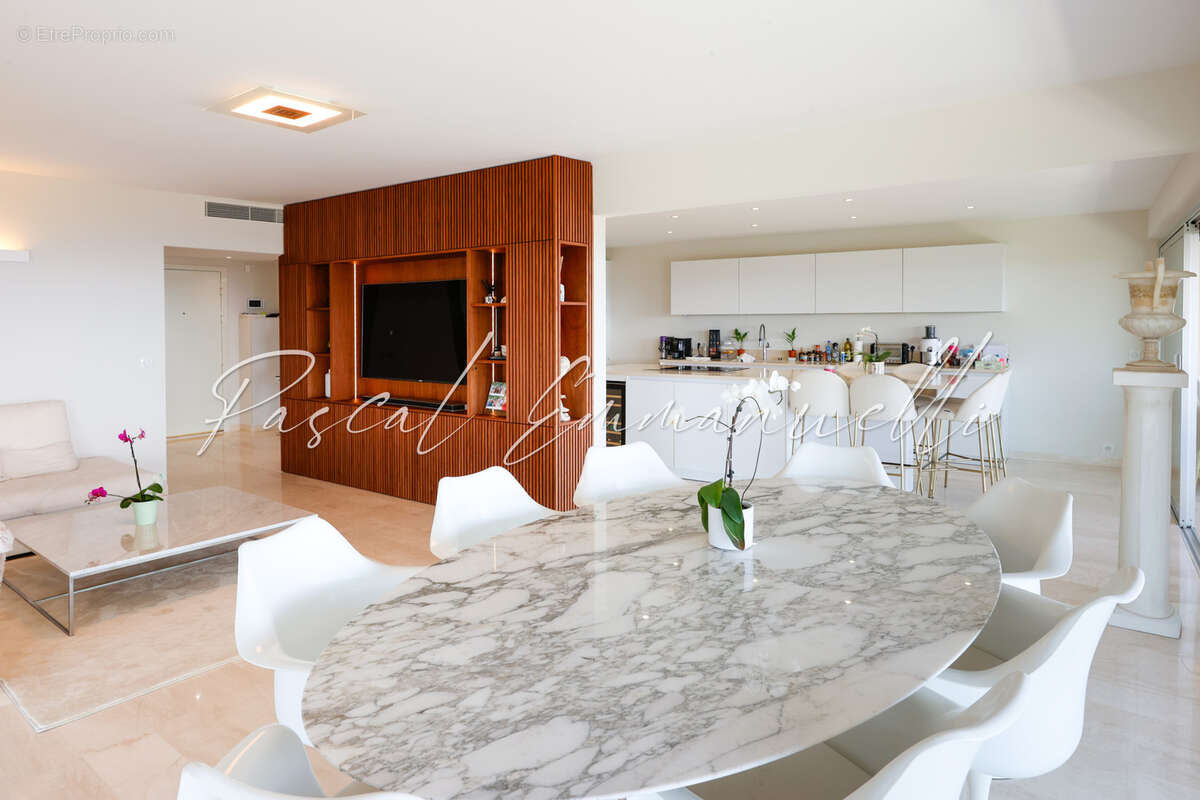 Appartement à LE CANNET