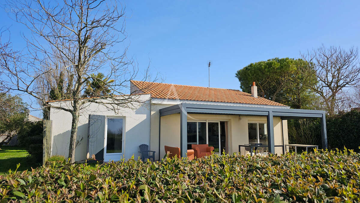 Maison à PORT-DES-BARQUES