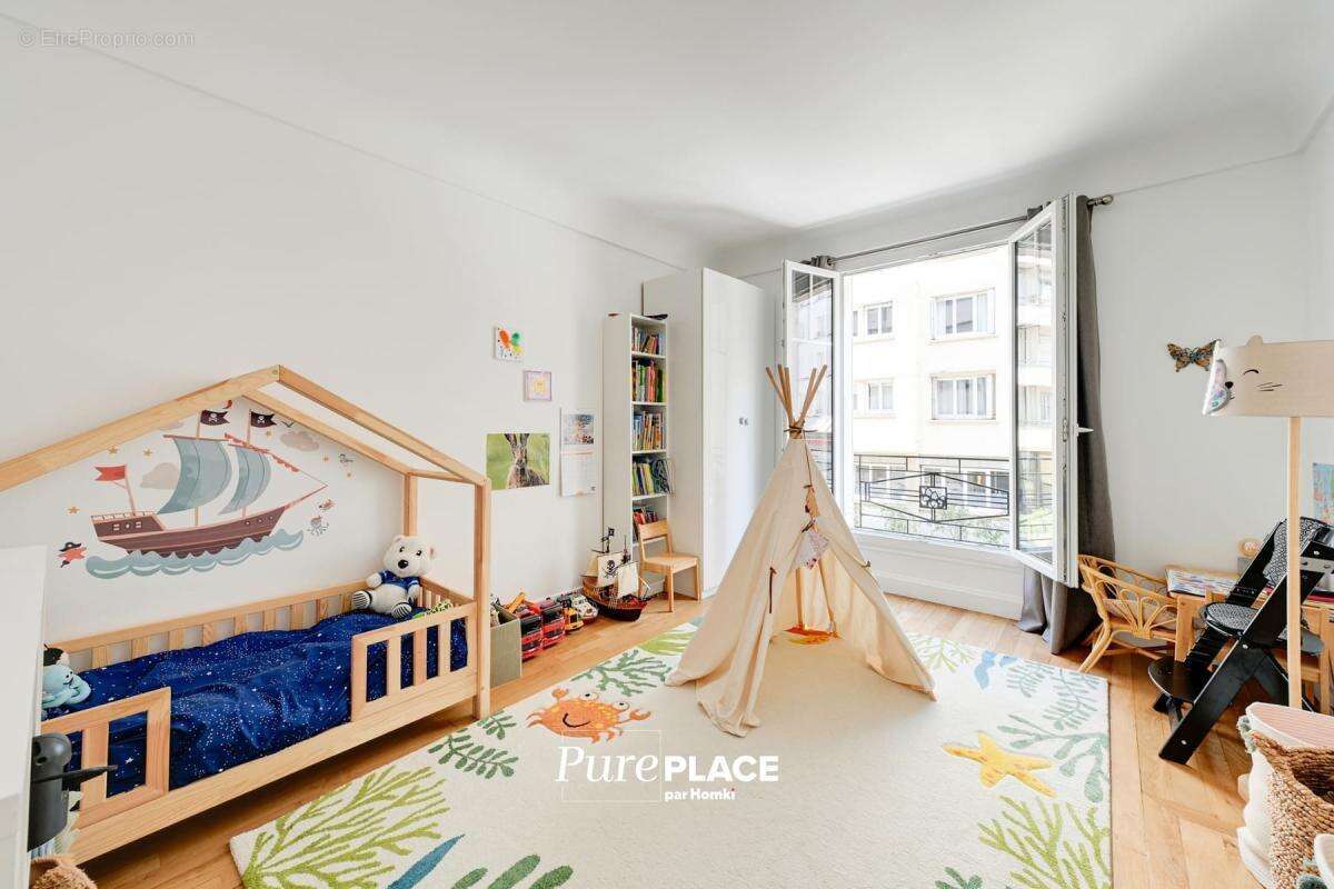 Appartement à PARIS-15E