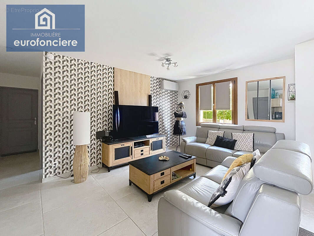 Maison Saint Lyé 5 pièces 145 m2 - photo 3