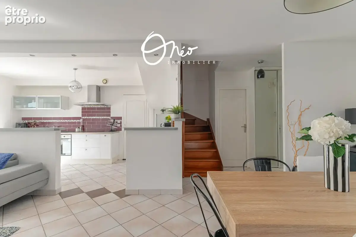 Corbas - Maison familiale 5 pièces 122m² - PISCINE - photo 9