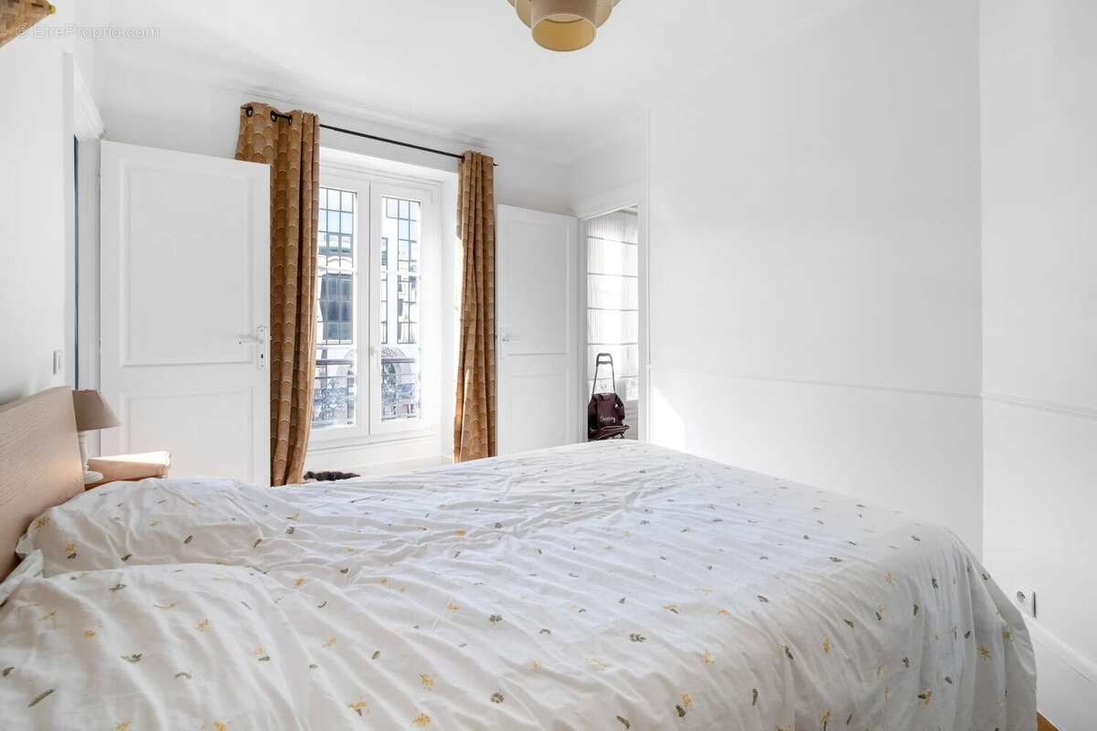 Appartement à LEVALLOIS-PERRET