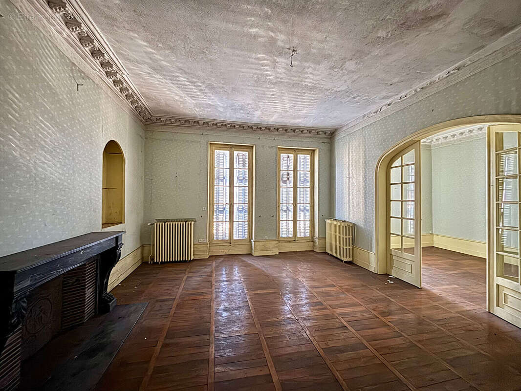 Appartement à GENLIS