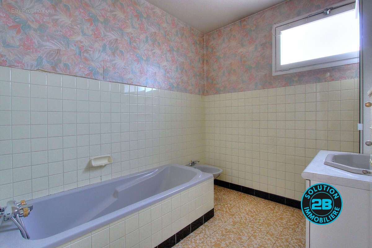 Appartement à AIX-LES-BAINS