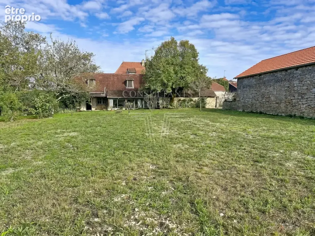 Village de martel. maison a fort potentiel - photo 2