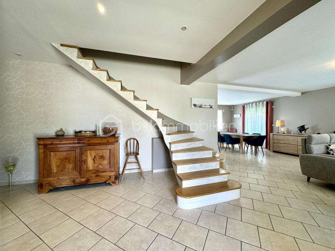 Maison à MONTCEAUX-LES-MEAUX