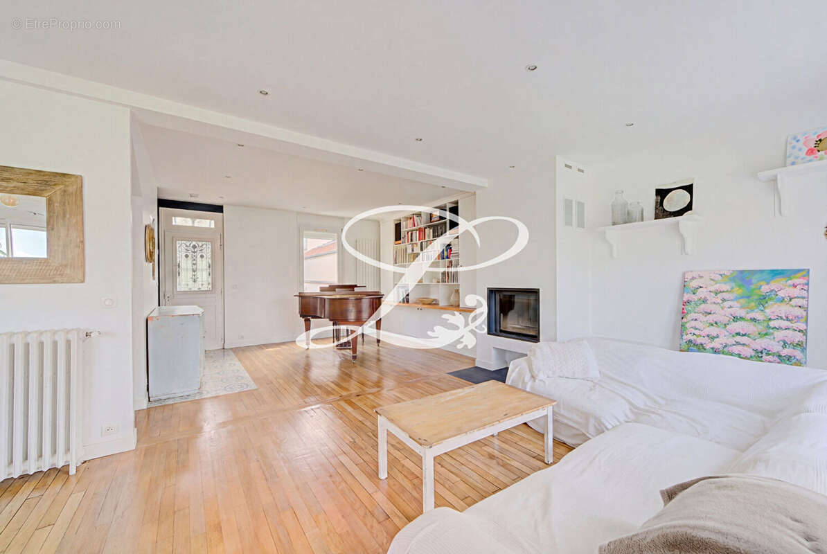 Maison Le Mesnil Le Roi 6 pièce(s) 138,78 m2 (173m² utile) - photo 3