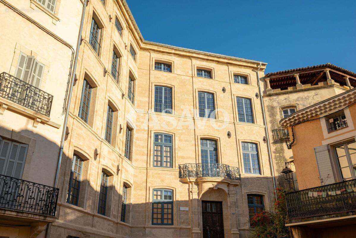 Appartement à LAMBESC