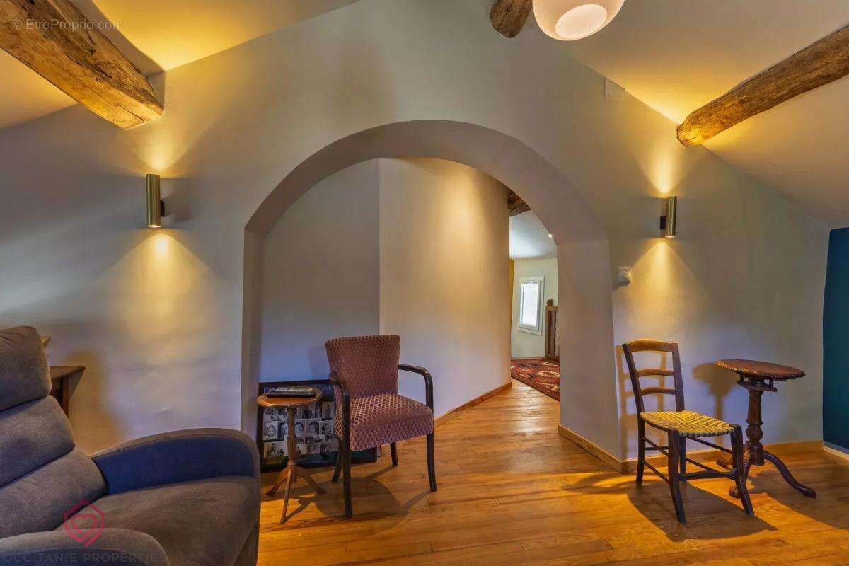 Maison à CUXAC-CABARDES