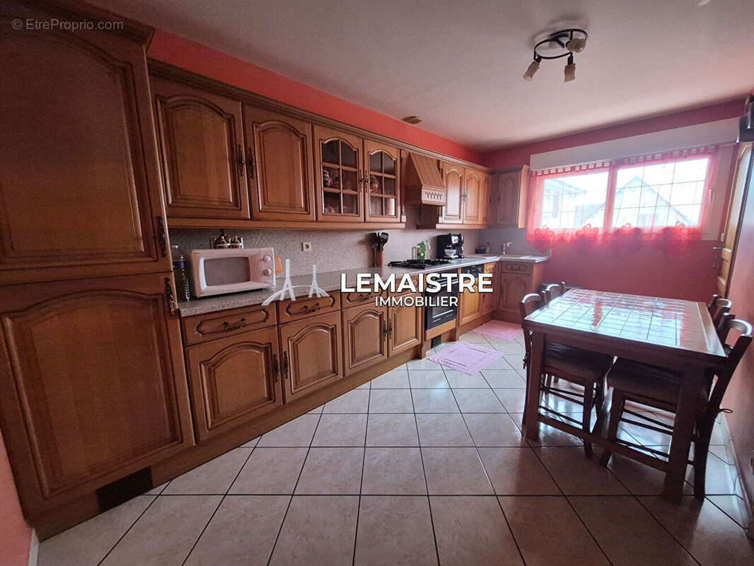 Maison à FONTAINE-LA-MALLET