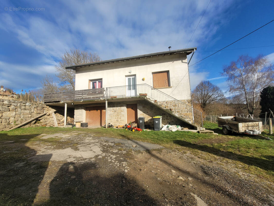 Maison à ESTIVAREILLES