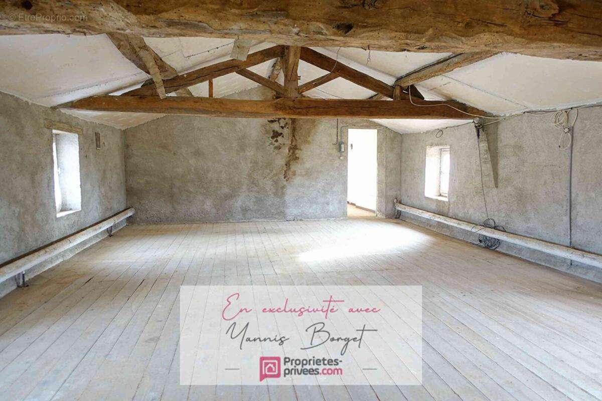 Maison de village avec dépendances - Terrain de 1 300 m² - photo 5
