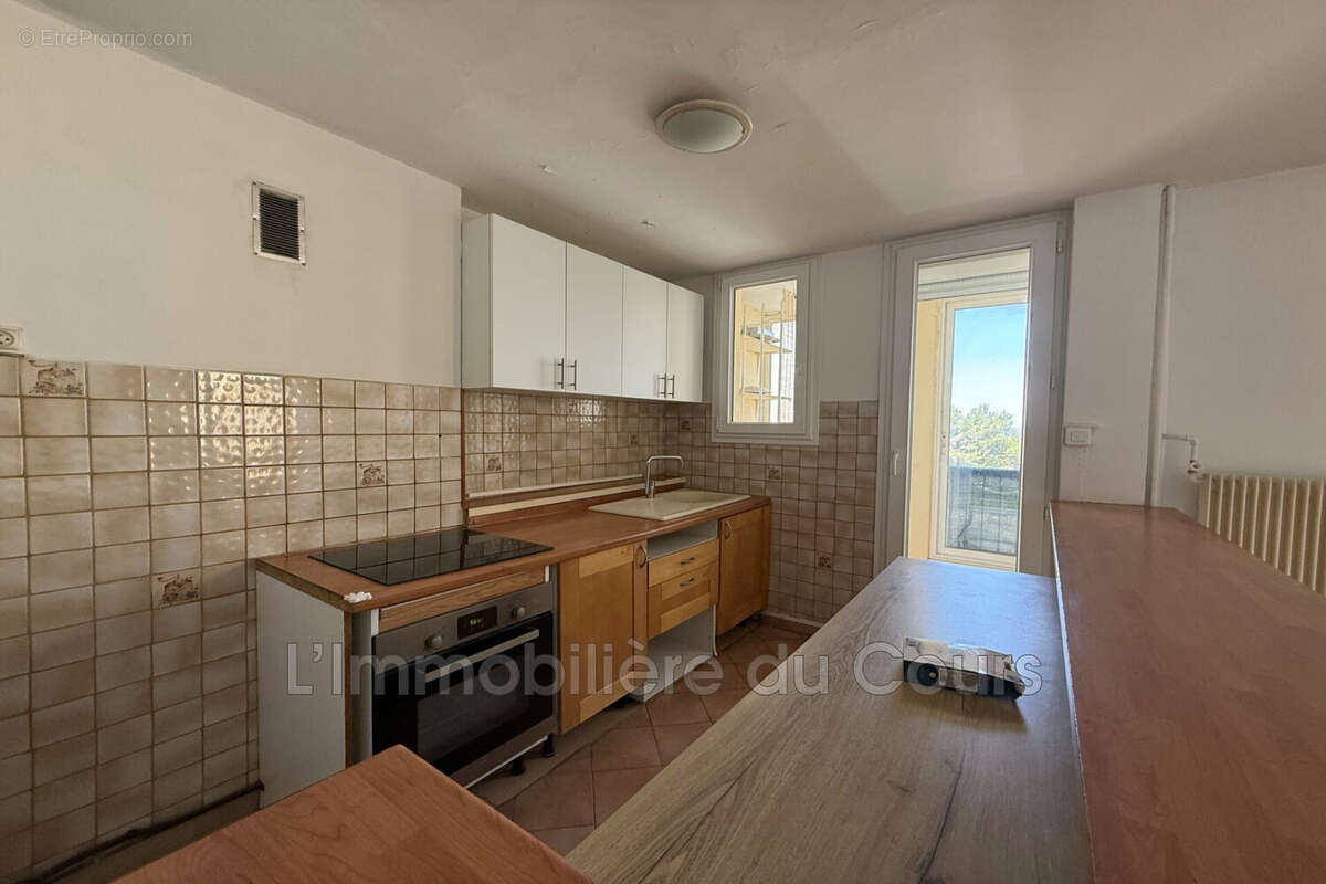 Appartement 72 m² à Martigues  - photo 3