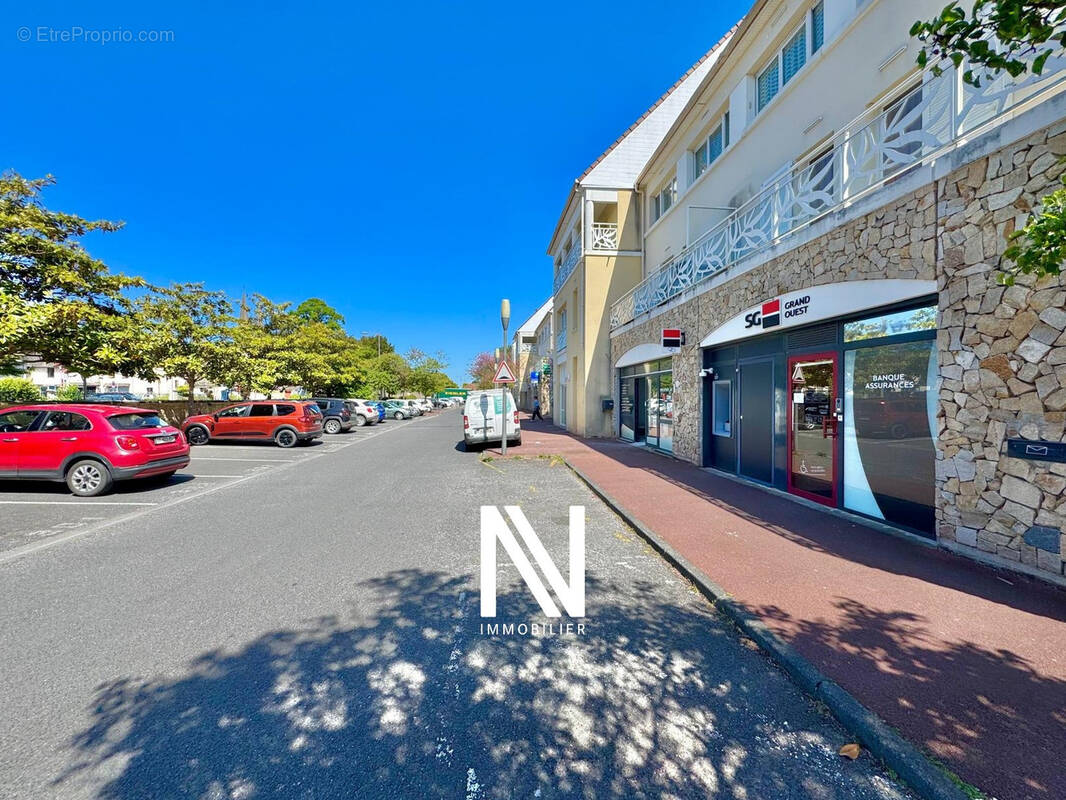 Parking à DOUVRES-LA-DELIVRANDE