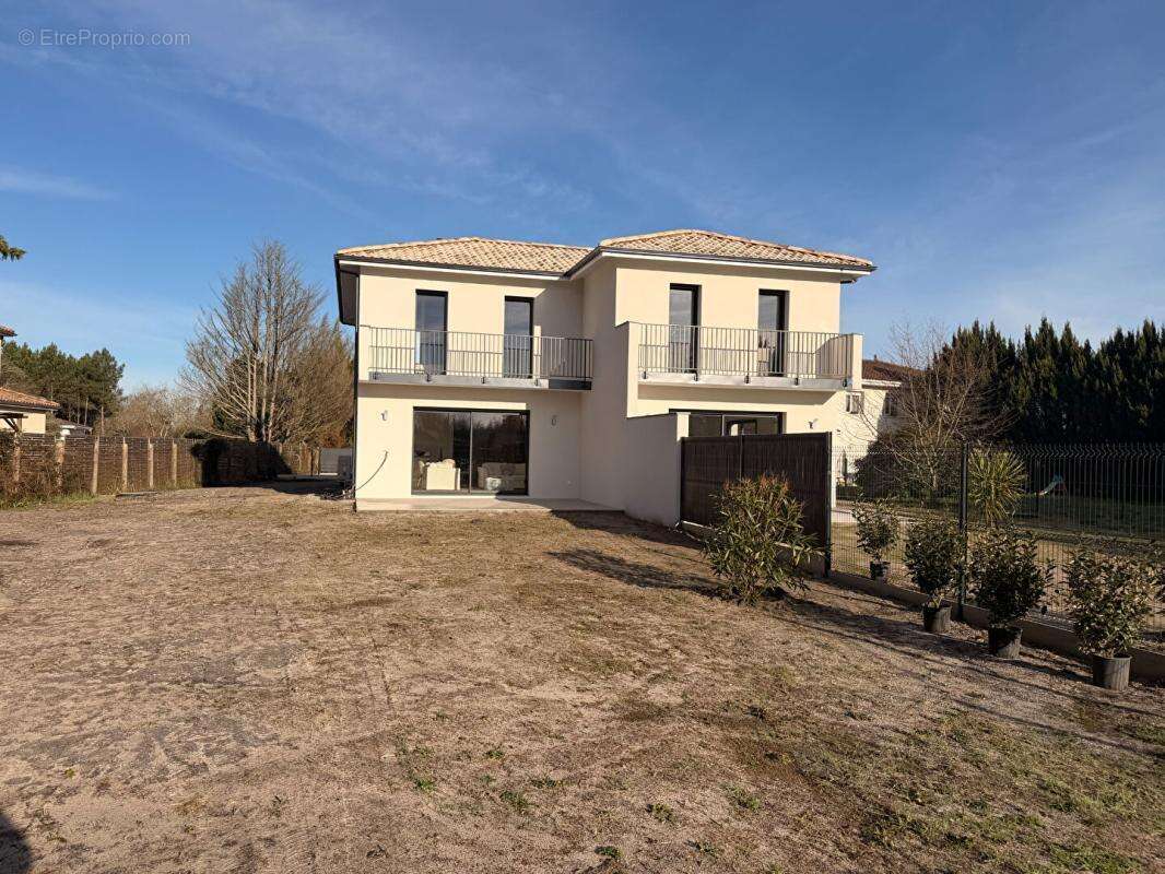 Maison à PESSAC