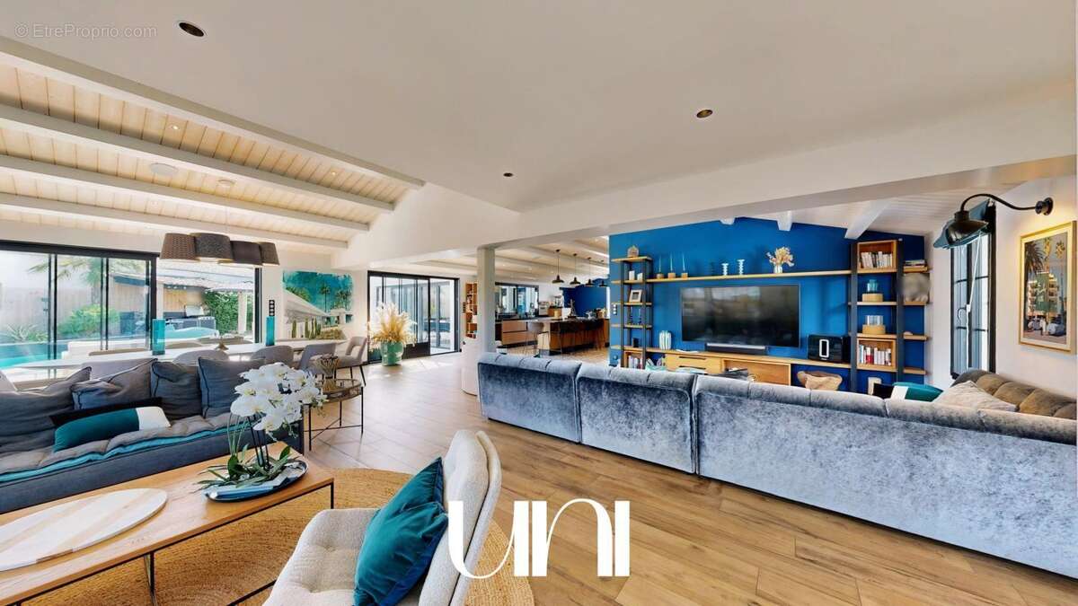 Maison 5 pièces de 277 m2 avec piscine et dépendance - Le-Bois-Plage-en-Ré - photo 17