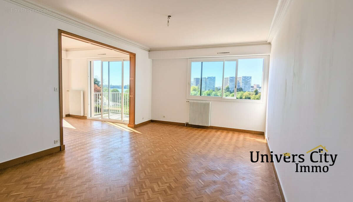 Appartement à SAINT-SEBASTIEN-SUR-LOIRE